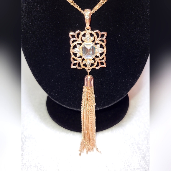 CATO Rose Gold and Rhinestone Necklace and Drop Earrings Set / Pierced - Picture 4 of 9